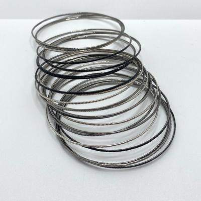 LOT 124: Vintage Jewelry Collection - Lacquer Bangle Bracelets, Hand Crafted Jewelry, Bangle Bracelets, Pierced Earrings and More