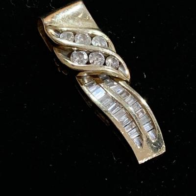 14k Yellow Gold w/ Baguettes Hanging Estate Pendant