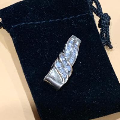 14k Yellow Gold w/ Baguettes Hanging Estate Pendant
