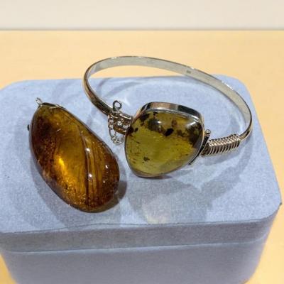 14k Yellow Gold Bracelet & Pendant W/ Amber Stones
