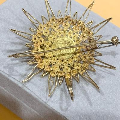 Fantastic Antique Yellow Gold Filigree Brooch/Pendant w/ Matching Earrings