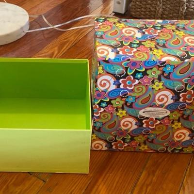 Adorable set of nesting hat boxes and a cute decorative box!