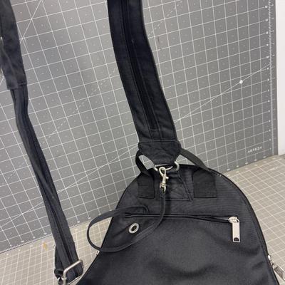 BAGGALLINI Crossbody Bag