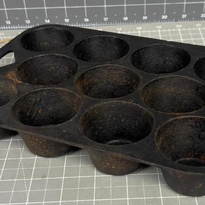 Cast Iron  VINTAGE Muffin Pan 