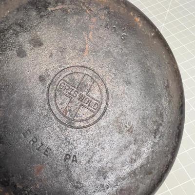Antique Griswold No. 6  Fry Pan Skillet 9" Diameter