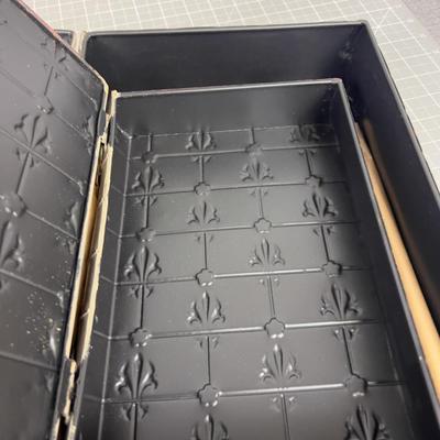 2 Sets, Decorative Metal Boxes Nested