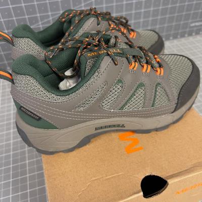 Merrell Oakcreek Lace BOYS  Hiking Shoes NEW 