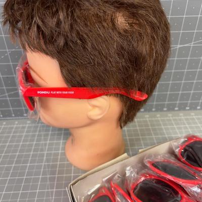 Small case of RED Sunglasses UV400