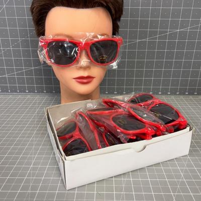 Small case of RED Sunglasses UV400