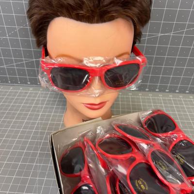 Small case of RED Sunglasses UV400