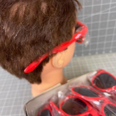 Small case of RED Sunglasses UV400