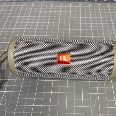 JBL Blue Tooth Speaker