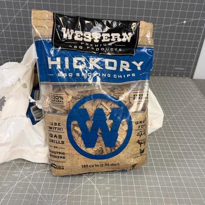 BAG Large of WESTERN HICKORY CHIPS 5 of 6 Packages of 5 - 1Pound Packs 