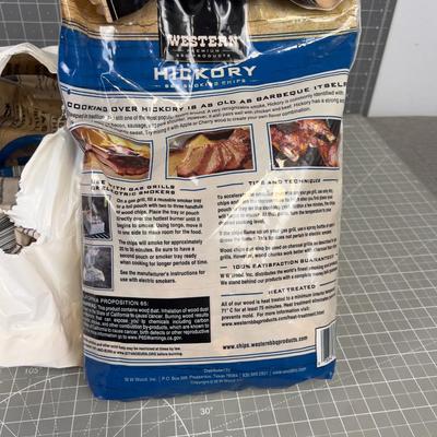 BAG Large of WESTERN HICKORY CHIPS 5 of 6 Packages of 5 - 1Pound Packs 