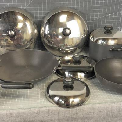 Circulon Pans Very Lightly used.