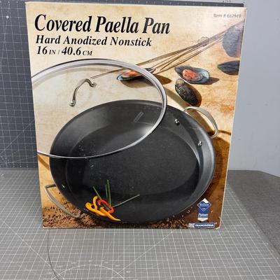 Covered Paella Pan NEW in the Box