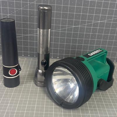 3 Illuminous Flashlights
