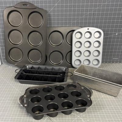 BAKE NOW: Muffin Tins and Bread Pans 