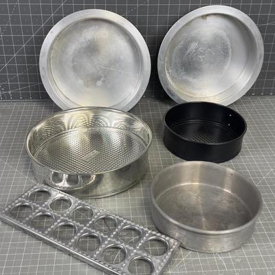 Bake with CAKE PANS 