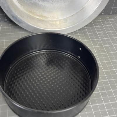 Bake with CAKE PANS 