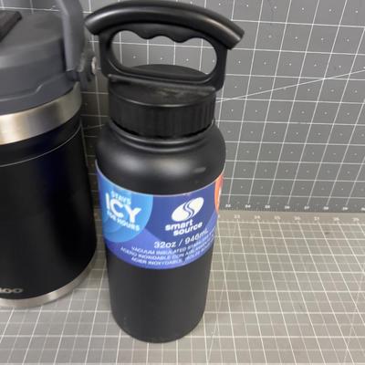 NEW (yet compromised)  Igloo and Another Hot Cold Bottle