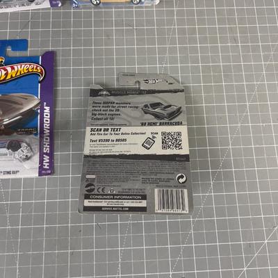4-Hot Wheels NEW on the Card