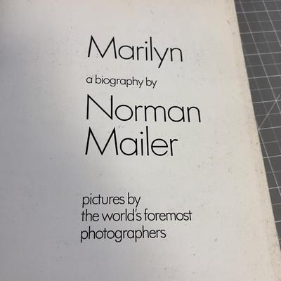 Marilyn Monroe Book, VINTAGE 1972