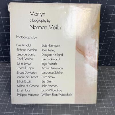 Marilyn Monroe Book, VINTAGE 1972