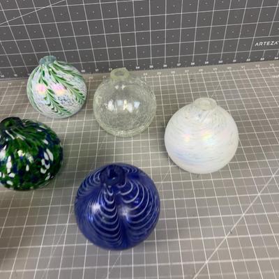 GORGEOUS! Bulb Bud Vases (8)
