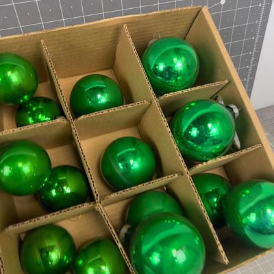 Green Christmas Bulbs 