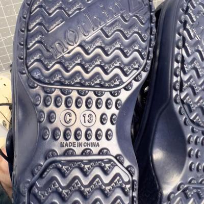 Crocks and Sandals for the Traditional Family, with Smaller feet 