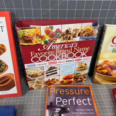 8 Cook Books, Clean & New