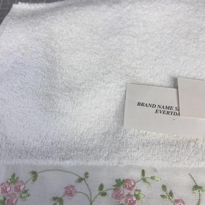 Hand Towels,2 Bath with Embroidered Decorative Edge