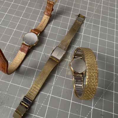 3 SEIKO Women's Watches 1 Leather and 2 Metal Bands 