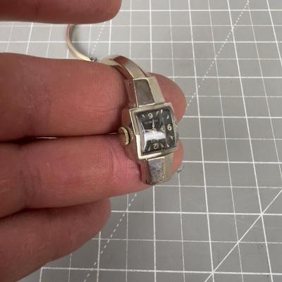 ELGIN Shock Master Ladies Watch 10 K Gold Plated