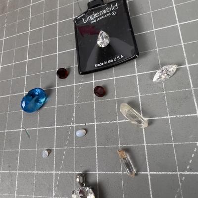 Mixed Lot of GEMS; Ruby, Aqua Marine, Opal 