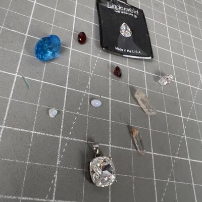 Mixed Lot of GEMS; Ruby, Aqua Marine, Opal 
