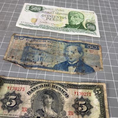 2 Mexico and 1 Argentina Bank Notes 