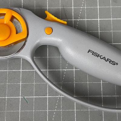 FISKARS Roto Cutter