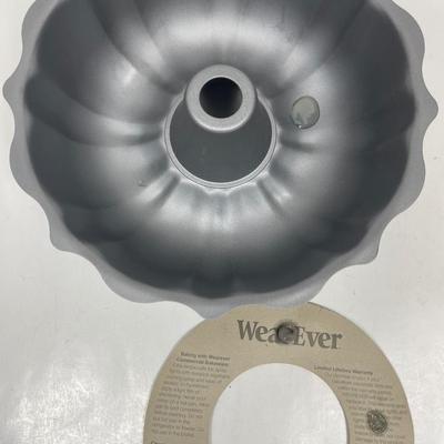 Wearever Commercial Bakeware Bundt Cake Pan;Heavy Duty New Condition
