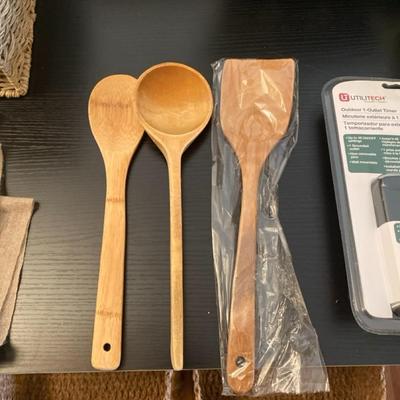 wooden spatulas and ladle
