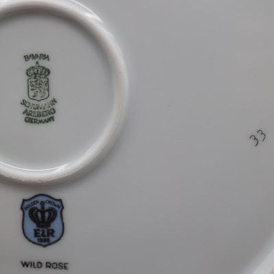 Vintage Bavaria Schumann Arzberg Germany Wild Rose Plate