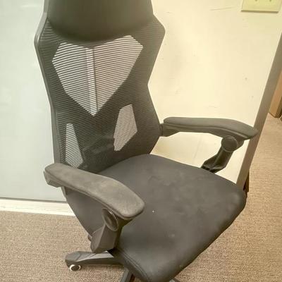 Gaming Office Chair with Armrests