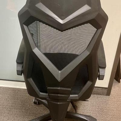 Gaming Office Chair with Armrests
