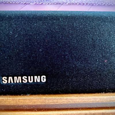 Feel like you are in a movie theater with this Samsung Sound Bar!