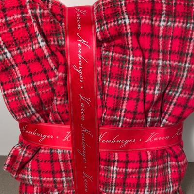 Karen Neuburger Red plaid PJ set XL