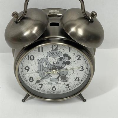 Vintage Disney Alarm Clock Mickey Mouse FD323K