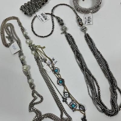 ViVi Fashion Jewelry Lot new with tag - 5 pcs - Necklaces & Bracelets - e