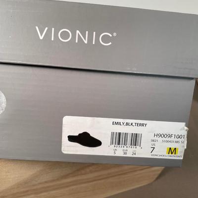 Vionic New in box slippers 7M