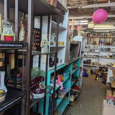 Approx 19 3/4" x 14" x 75 1/2" Metal Frame With Glass Shelves